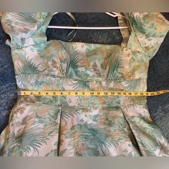 Mac Duggal Green Floral Brocade gown - 14 - Picture 12 of 13